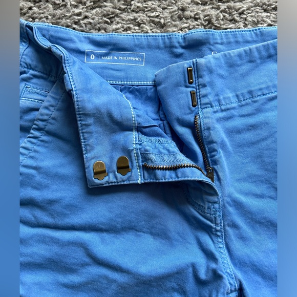 Vineyard Vines 3 1/2 Inch Shorts, Size 0 - Picture 2 of 6